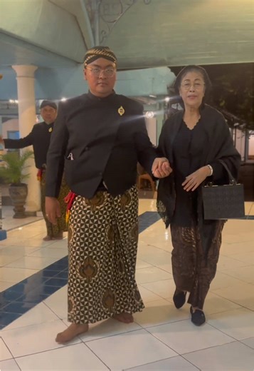 Ndereke Oma: Cultural Heritage of Solo, Central Java