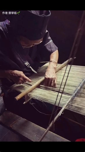 Batik is an ancient technique that’s very popular in the Hmong community. The Hmong batik artists use a special tool, dip it on the molten beeswax to create a piece of art that will withstand the test of time. #hmongculture #tshajtxujhmoob #hmong | TSHAJ HMOOB TXUJ