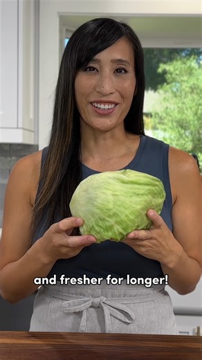 2.1K views · 37 reactions | Keeping my greens crisp and fresh for days! 塞 Here's the secret to extending the life of your lettuce and enjoying garden-fresh goodness longer. #CrispAndCrunchy #FreshForDays #KitchenHacks https://www.jessicagavin.com/how-to-cut-head-of-lettuce/ | Jessica Gavin | Facebook
