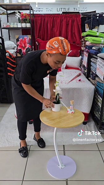 DIY Lounge Decor Ideas for Stylish Coffee Tables