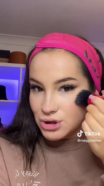 Replying to @charlie shall I do half a face with a frozen & half a face in frozen 😳