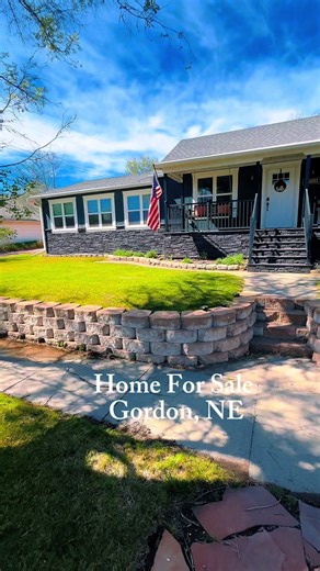 Stunning Home in Nebraska — Now $279,000