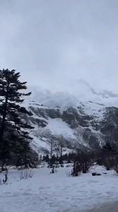 In February this year, there were several avalanches in the Meili Snow Mountains in Deqin, Yunnan. Fortunately, no casualties were reported. Avalanche activity is declining at low altitudes because the amount of snow is decreasing. At high altitudes, on the other hand, avalanche activity has increased. #geology #science #yunnan #deqin #avalanche #mountains #earth #nature #planet | Geology Science Official
