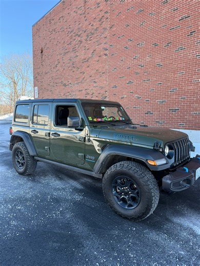 🔥 A closer look at this Jeep Wrangler transformation 🔥 This 2023 jeep wrangler got custom katzkin leather interior of black leather with olive inserts and stitching. From factory to fully elevated - this Wrangler’s interior is on a whole different level now. 📍 Wilmington, MA 📩 DM us to get started #jeepwrangler #katzkinleather #custominterior #jeepupgrade #interiordetails | Classic Soft Trim