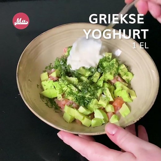 Zalmtartaar met Romige Avocadosaus. Luxe Voorgerecht.