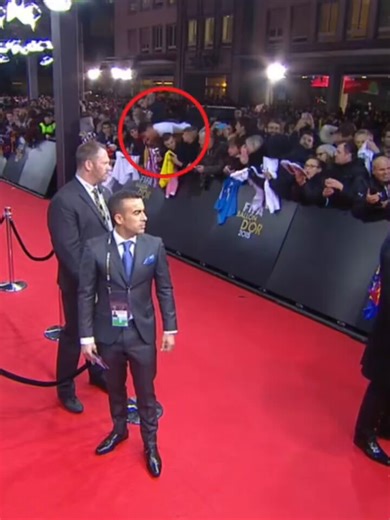 They lose their minds for Ronaldo
