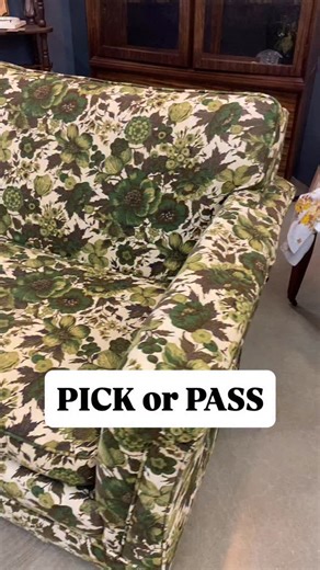 Beauty of a couch at the thrifts! Would you pay this much? | Part-Time Pickers