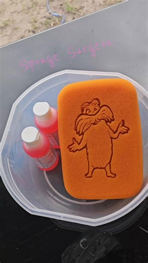 OMGGG!!! SHHEERRRBBBEEERRRTTT!!!!! I LOVE YOU SO MUCH SIR!!! It has been disinfected with chlorhexidine!! It smells amazing and is really thick suds @shutdafoca I want the other ones now 🥴🥴 #fyp #cleantok ##spongesqueezing #sudsycleaning #asmr