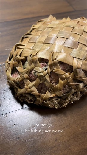 Kupenga weave on a Paua shell 🌊 #kupenga #maoriweaving #mahiraranga #flaxweaving #maoritiktok #paua #abalone