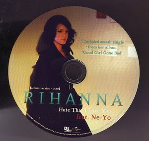 Rihanna Feat. Ne-Yo - Hate That I Love You