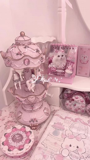I love pink 🎀⋆⑅˚₊ #pink #pinkaesthetic #cute #pinkstuff #girlthings #cutestuff #cutesy #princess #princesscore #girlcore #girlygirl #pinkroom #pinkthings #fyp