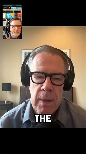 E-Commerce Titans: How Amazon & Walmart Are Outpacing Small Retailers