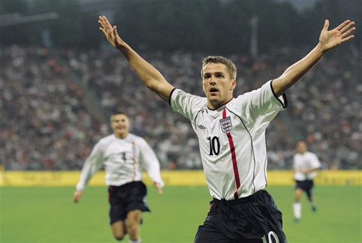 Michael Owen and Paul Robinson disagree with PGMOL after Tottenham vs Leeds United controversy