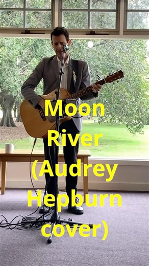 [Singing Hits from The Golden Oldies] Moon River (Audrey Hepburn cover)