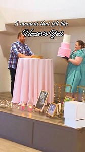 Deadlifting a Wedding Cake definitely one of those moments that felt like Hozier's yell😅🏋🏼‍♀️💪🏼💖 Not gonna lie that felt pretty cool!☺️ But, Why deadlifting the cake, great question! I had assembled the cake on the side of that platform/stage.(Video of that process posted) All that there was left to do was get the cake from the side to the cake stand and table, But the step up to the stage was super narrow. I felt much more comfortable deadlifting the cake instead of climbing the steps wit