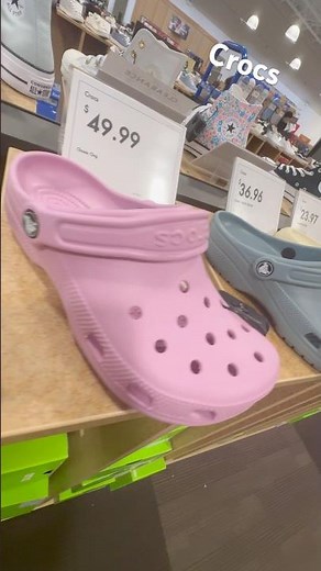 CROCS SHOPPING AT DESIGNER SHOES WAREHOUSE DSW #crocs #crocsclogs #crocsoriginal