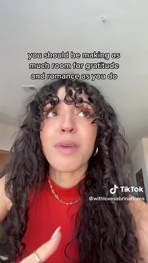 an important reminder!!!! sometimes the key to having a better healthy relationship is doing less & loving more. who knew, right? #relationshipgoals #relationshipadvice #couplestok #dating #couplegoals #healthyrelationship #attachment #anxietyrelief