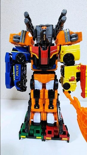 🚓🚑🚒緊急車両が５体合体するロボットがかっこよすぎる！ #トボット #トボットレスキュー