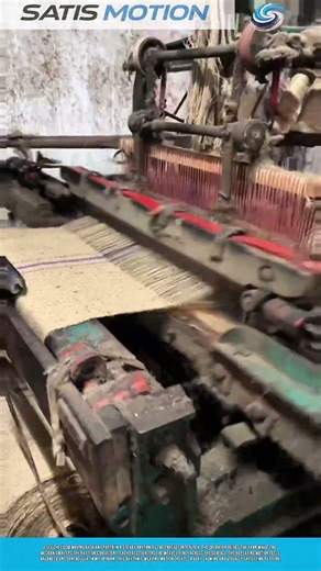 Operating Manual Loom in Rhythmic Motion Creating Even Fabric Weave