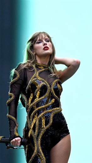 Hannah Kim on Instagram: "The reputation era will forever be one of the greatest sets from Taylor’s tours. The way she brings music to life through performances is incredible. She trained so hard for the eras tour and it really showed. She knew her stuff so much that she was able to have fun with the audience and wasn’t distracted trying to remember her choreography. Taylor has become a better performer as each tour continues. I am so excited for her next tour whenever that may be because she de