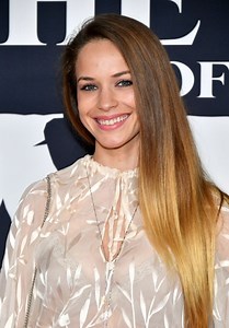 Alexis Knapp – “The Call Of The Wild” Premiere in LA • CelebMafia