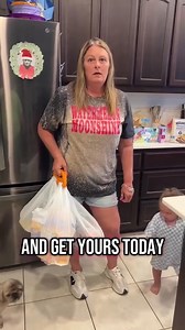 💪 The Grip That Won’t Quit! – 2-Pack Heavy Duty Handle Holders 🛒🔥 Tired of grocery bags digging into your hands? These indestructible carriers turn heavy loads into easy lifts—whether it’s groceries, moving boxes, or your overstuffed gym bag! ✔️ COMFY ERGONOMIC GRIP – No more red marks or sore palms (even with 10 bags!) ✔️ HEAVY-DUTY SUPPORT – Holds up to 50 lbs per handle (plastic bags wish they were this strong) ✔️ 2-PACK = DOUBLE THE POWER – Carry more, strain less (or share one with a fri