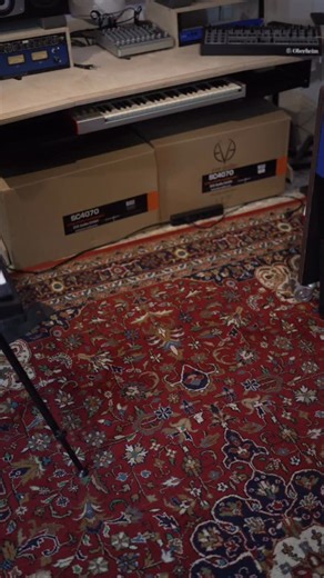 @rolandglobal TR-1000 on demo! 🔥 Come try! It ROCKS 😍 Preorder yours at TURNLAB.be 👈🎛 | TURNLAB