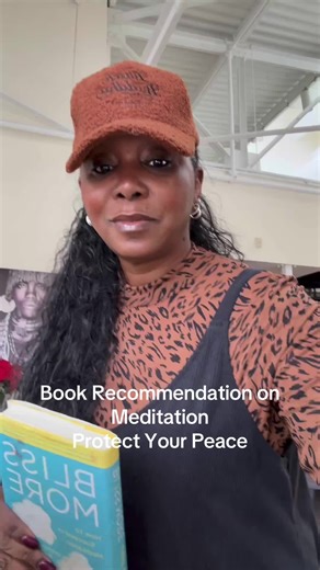 Monday morning book recommendation from Auntie 📖 A gentle reminder that stillness is a practice — and peace is something we can return to anytime. Starting the week with intention. 🌿 #AuntieRozApproved #MondayMeditation #MindfulnessPractice #WellnessLifestyle #protectyourpeace