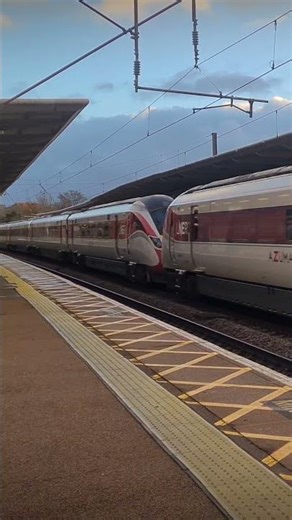 🇬🇧 LNER Azuma at Speed #train #railwaycontent #railway #trainspotting