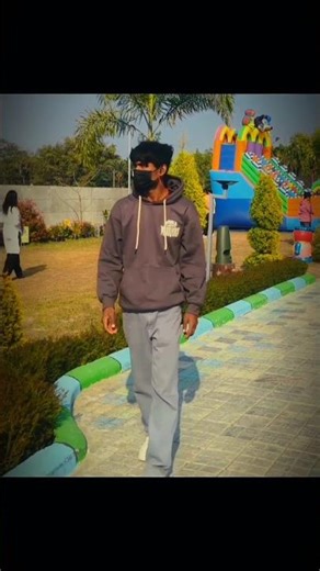 yu Nahin Hai Ki fakhat Mein Hi Se chahta hun jo bhi use ped ke chhav mein Gaya baith Gaya #shorts