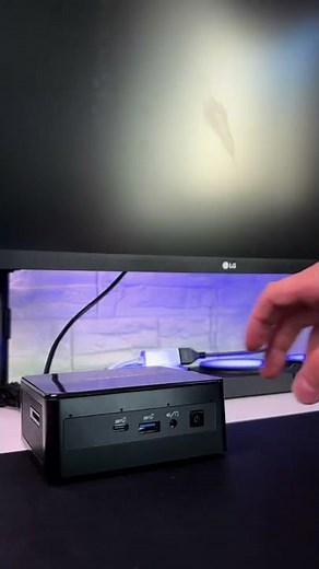 GEEKOM Mini PC Mini IT8 Simply Unboxing and Reviewing