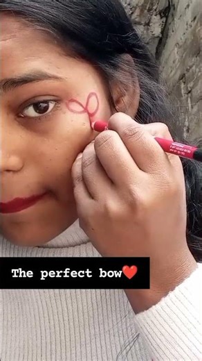 the perfect💯✨ bow tutorial #ytyoutubeshorts #christmasstyle #makeup#hacks