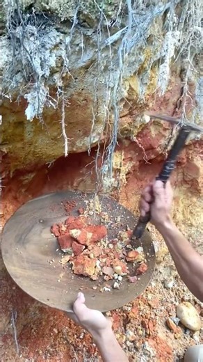 Wow the colored gold material was found on the river wall in the middle of the forest..