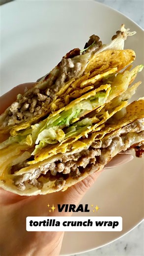 Emily | Simple Healthy Recipes | ✨Easy tortilla crunch wrap✨ This viral tortilla crunch wrap is a total game-changer! Craving something delicious in under 15 minutes? You... | Instagram