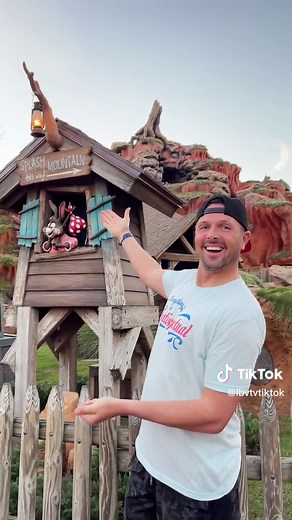 Splash Mountain with no water?! 😱 #Disney #DisneyParks #MagicKingdom #DisneyTikTok #DisneyTok #DisneyFYP #DisneyRides #DisneyMovies #SplashMountain #DisneyPlus #DisneySecrets #DisneyVacation #DisneyTrip #DisneyMagic #DisneyPrincess #DisneyFan #DisneyLife #DisneyAdult #DisneyFamily