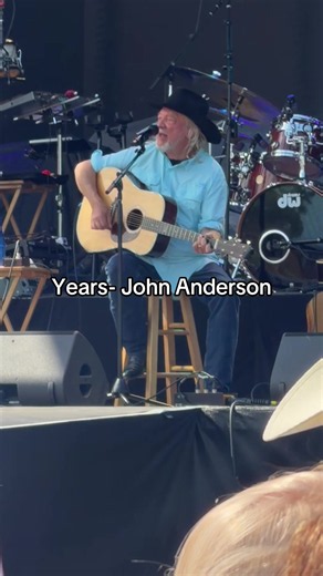 Years- John Anderson June 13th,2026 John Anderson had the entire crowd reflecting on how quickly time passes as he sang “Years” at 5 O’Clock Somewhere Fest. His unmistakable voice and the song’s powerful message created a timeless country moment that everyone in the crowd could feel. 🎸✨ #JohnAnderson #Years #5OClockSomewhereFest #ClassicCountry #CountryMusic @tampa_tailgaters