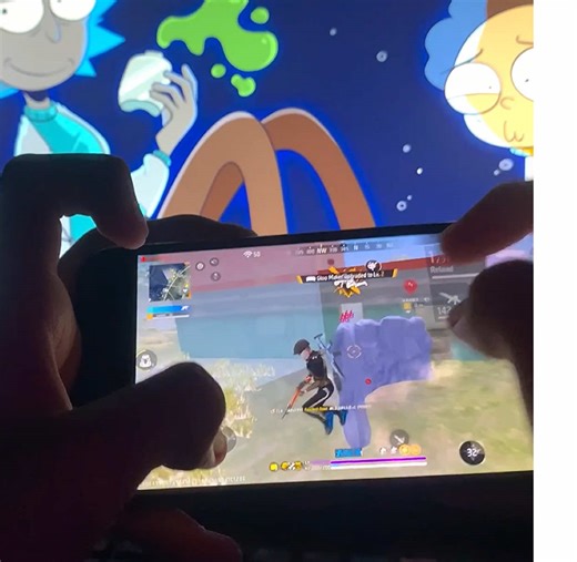 Dominando el botón izquierdo en Free Fire: Handcam