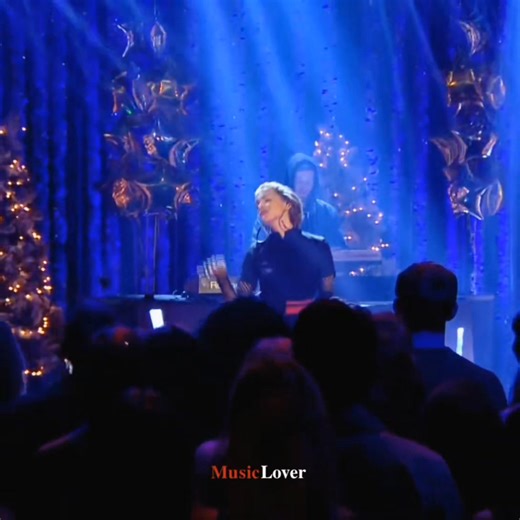 584K views · 37K reactions | Alan walker ~ Faded ✨ | 헠혂혀헶헰 헟헼혃헲헿 | Facebook