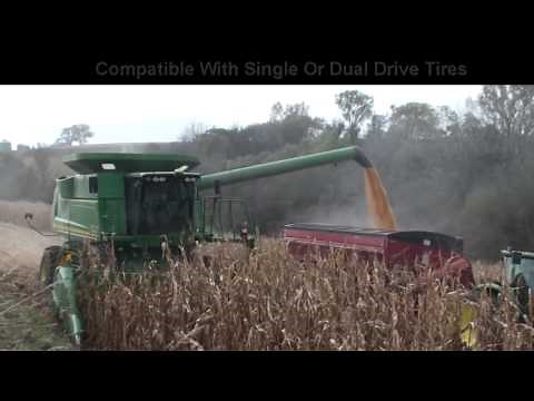 John Deere STS combines equipped with Hillco Sidehill Leveling Systems