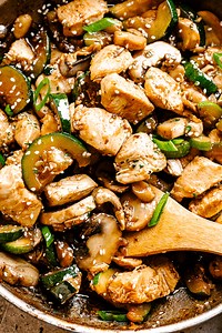 Easy Zucchini Mushroom Chicken Stir Fry Recipe | Panda Express Copycat