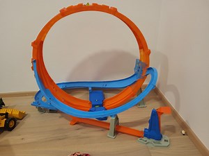 Hot wheels steza - looping