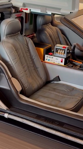 118K views · 2.2K reactions | Disponible en tienda DeLorean Time Machine Back to the Future III - HOT TOYS Consigue el tuyo aquí ➡️ https://tinyurl.com/yc26avhk | Lucasar Toys - Collectables Store | Facebook