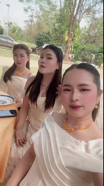 ສິເລືອກໃຜດີ😂#pppppppppppppppp #ສາວຫລວງພະບາງ ❤️❤️