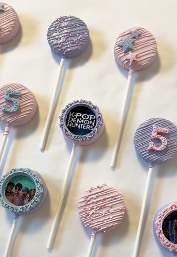 K-Pop Demon Hunters Cake Pops Tutorial