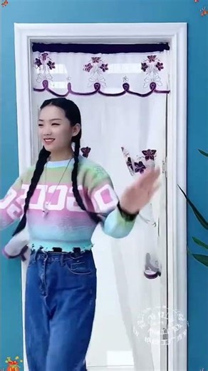 This is a beautiful, no-drill installation, double-layered mesh.Double-opening lace lily curtain