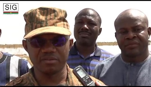 Offensive agricole au Burkina Faso : le ministre de l’Agriculture, des ressources animales et halieutiques Ismaël SOMBIE visite les zones agricoles de Kora et de Soroden à Kongoussi, chef lieu de la province de Bam. Cette visite s’inscrit dans le cadre de sa tournée afin de s’imprégner des potentialités du lac Bam. #Com_Gouv_BF #SIGBurkina #BurkinaFaso | Service d'Information du Gouvernement