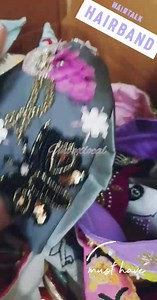 8.5K views · 25 reactions | Wedoogle/Unboxlocal Grab at best prices Catch us live tomorrow sharp @5pm #AIBA #Bossnet #festivecollection2021 #festival #PremiumSeller #hairbows #hairbands #hairaccessories #trendingnow #trending #fashion #karwachauthspecial Booking no 8379018000 Booking link https://wa.me/message/OCOAYDSIKTVCF1 | AIBA 4.0 : All India BusinessWomen's Association | Facebook