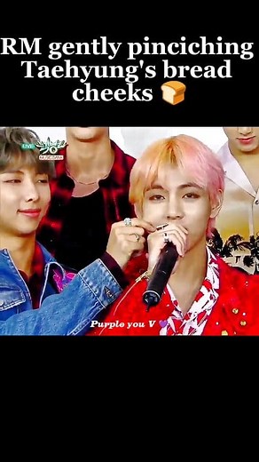 Taetae's bread cheeks must be too soft n adorable to control 😭 #뷔 #Taehyung #BTSV #v #KimTaehyung #reelsfb #fbreels #reelsviral #reelsvideo #BTS #celebrity #cute #adorable #OMG #funny #Amazing #viral #trending #beautiful #handsome #adorable #beauty #beautiful | 𝓣𝓐𝓔𝓗𝓨𝓤𝓝𝓖 - 𝓟𝓾𝓻𝓹𝓵𝓮 𝔂𝓸𝓾 𝓥