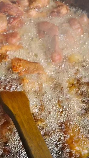 Hola, hola! Ya en Funciones en La Chicharronera HN! Gracias a todos nuestros clientes por preferirnos! Te atendemos de las 7:00 am a la 2:00 pm 📲 8749-5826 📲 504 9267-4774 llamadas 📍CA13, 1/2 cd de la posta policial. Zamora, Tocoa Colón. Frente al desvío de Cayo Sierra | Sabor Hondureño