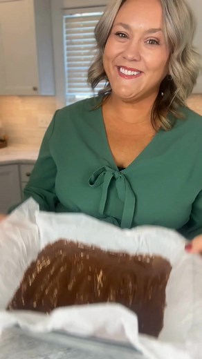 Say RECIPE and I’ll send it over. This 2 Ingredient Fudge is almost too easy to believe. It's so rich and creamy, and it makes the perfect for holiday treat. #2IngredientRecipe #EasyDessert #FudgeRecipe #HolidayTreats https://www.thediaryofarealhousewife.com/2-ingredient-fudge/ | The Diary of a Real Housewife - Jennie Duncan
